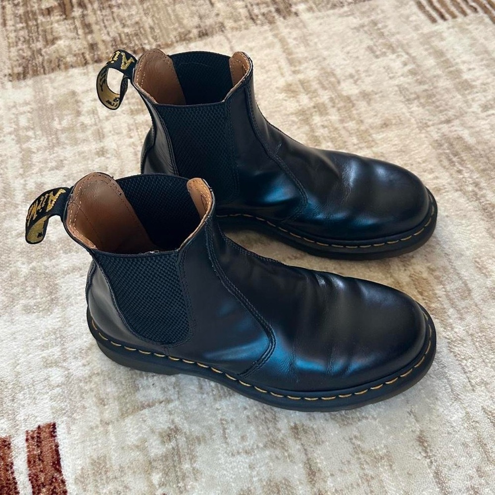 Dr. Marten’s 2976 Smooth Leather Chelsea Boots